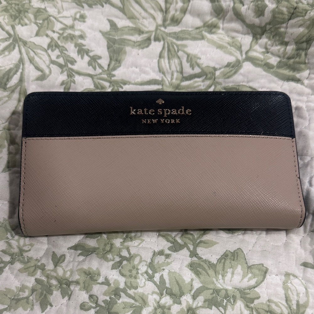 Kate Spade Black and Tan Wallet
